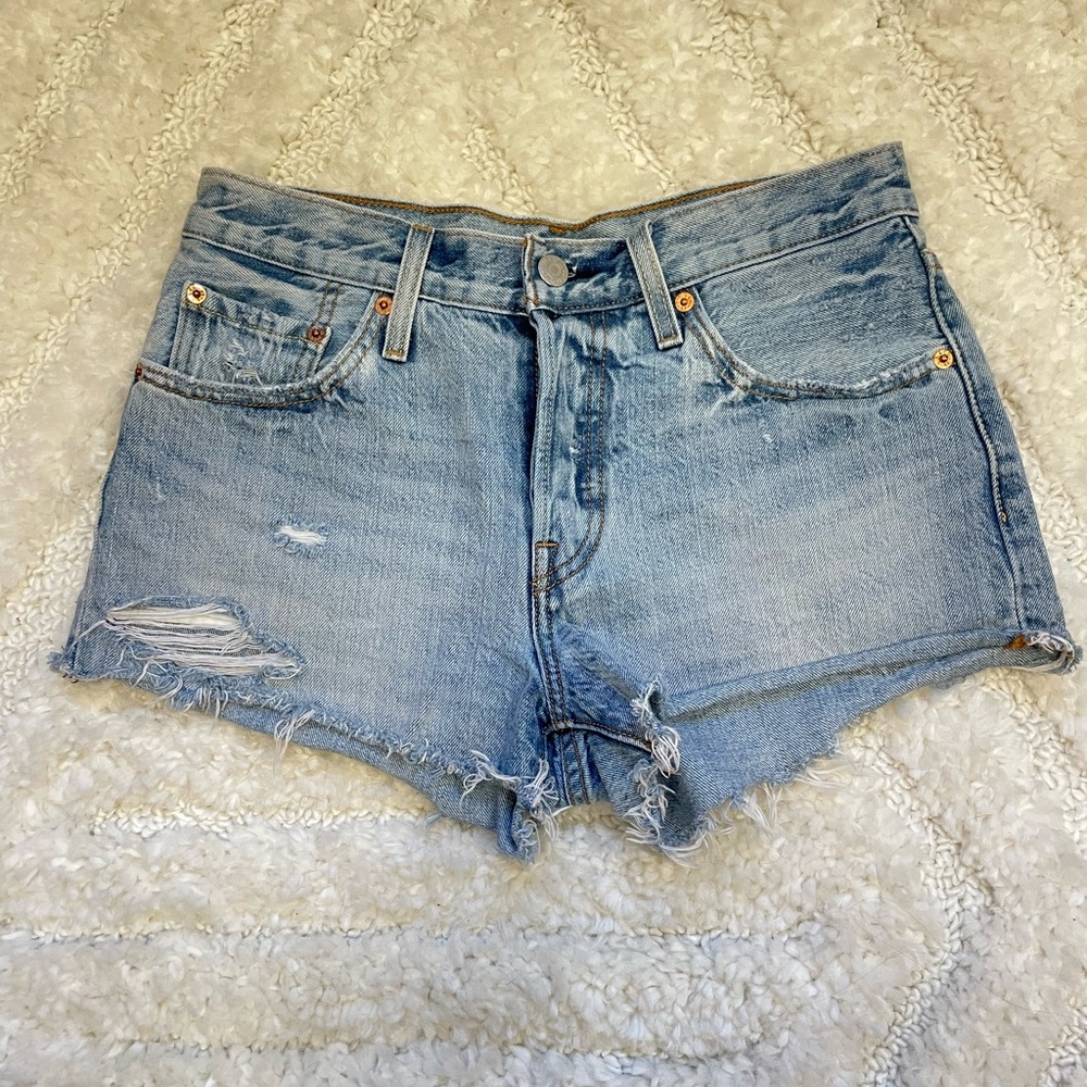 Levi’s 501 denim jean shorts 27